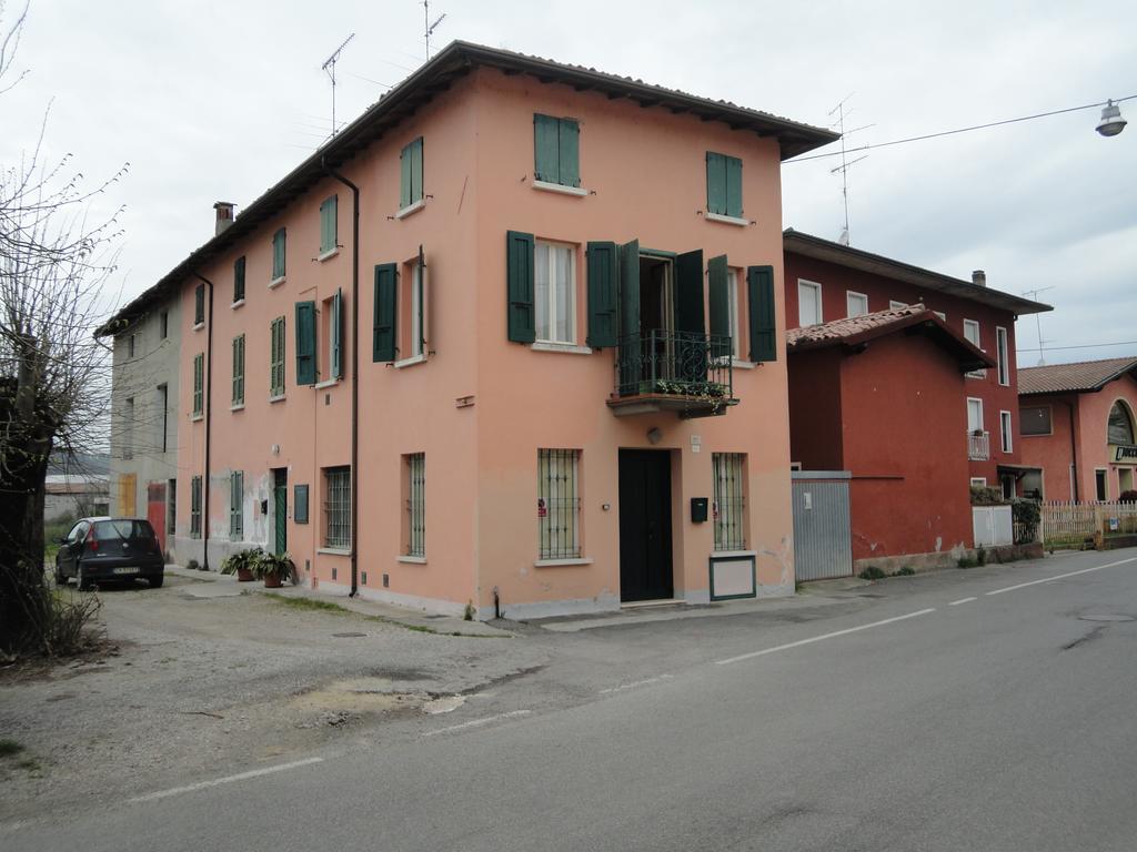 Casa Margherita Лонато Экстерьер фото